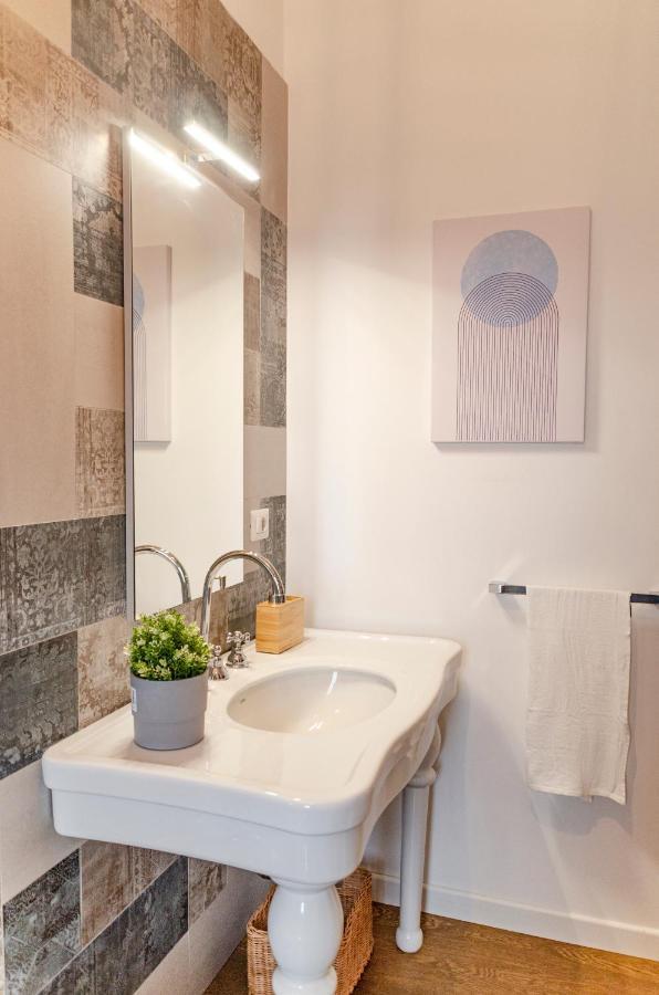 Apulialux Private 100Mq Rooftop Oasis W Jacuzzi Apartment Bari Exterior foto