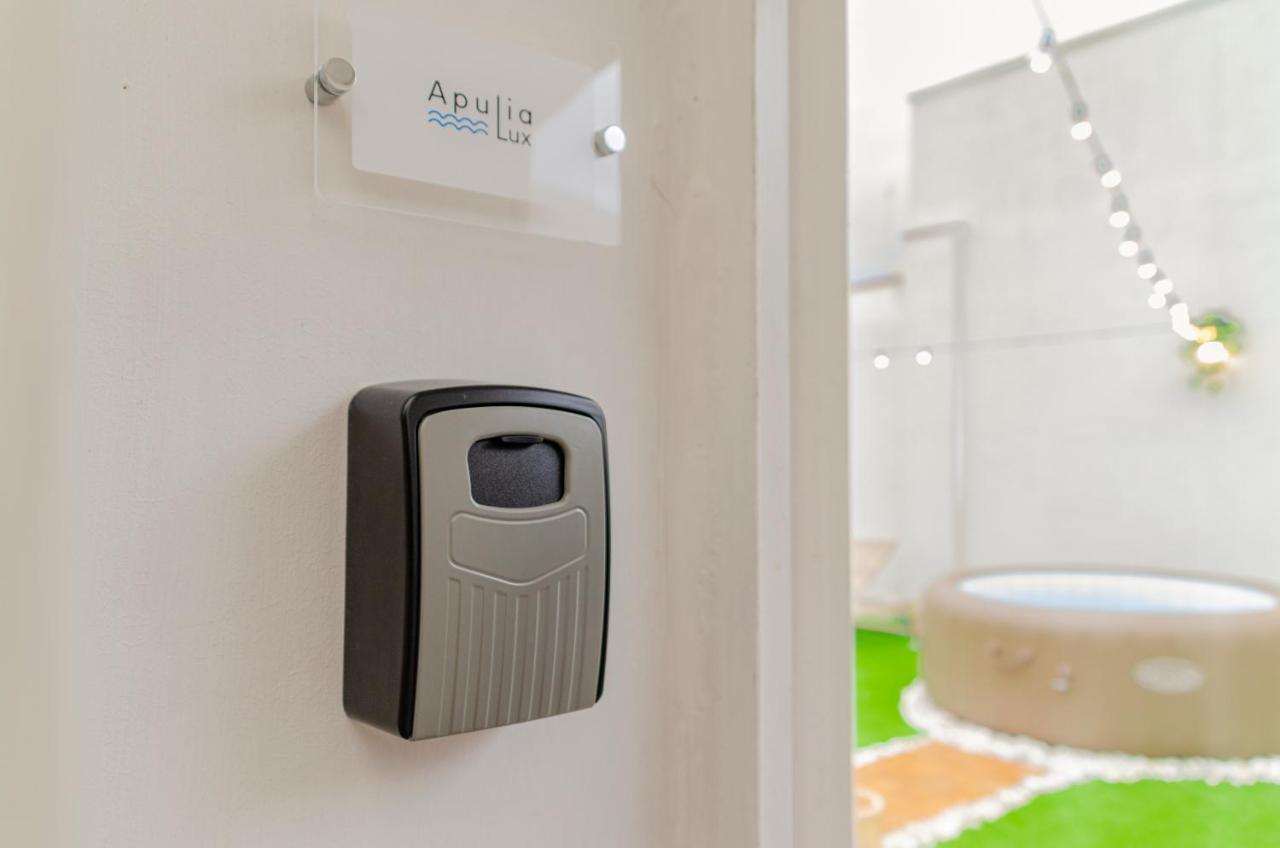 Apulialux Private 100Mq Rooftop Oasis W Jacuzzi Apartment Bari Exterior foto
